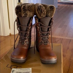BRAND NEW women’s ugg Brynn winter boots